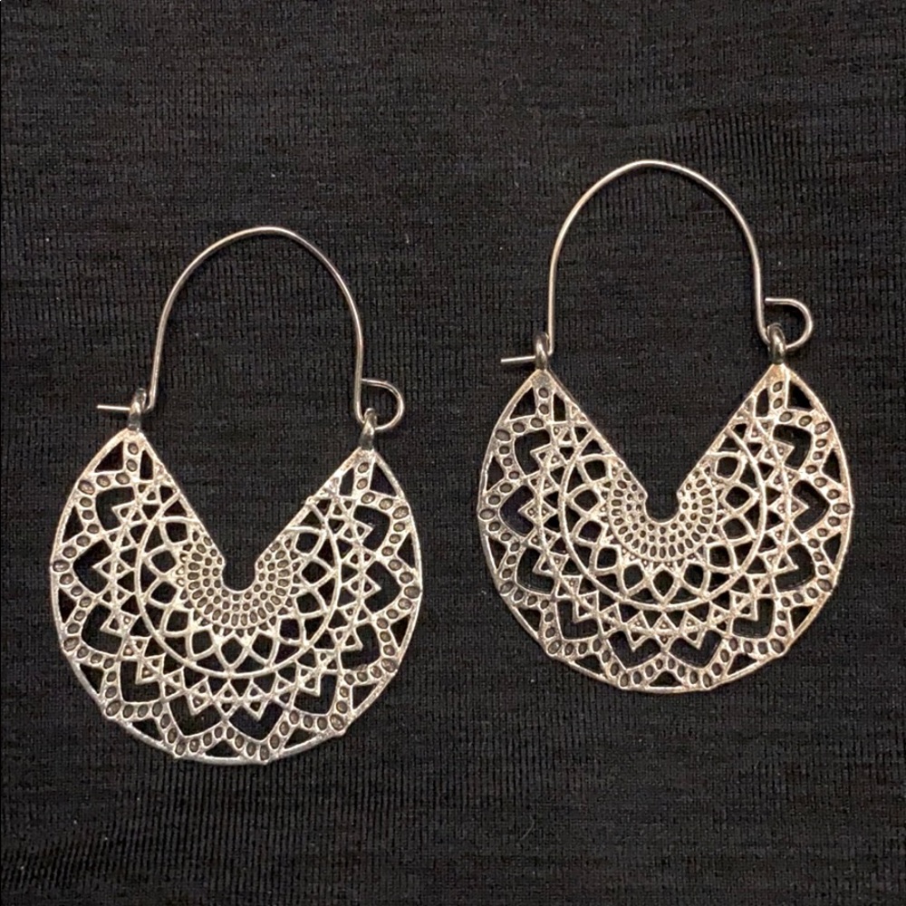 NWOT 🛍 Bundle for DISCOUNTS off Merch or Shipping